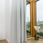 Center - Amber Sky By Apartmore 4*