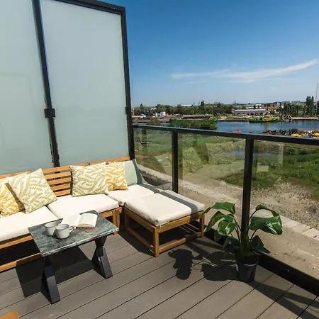 Center - Amber Sky By Apartmore Lägenhetshotell 4*