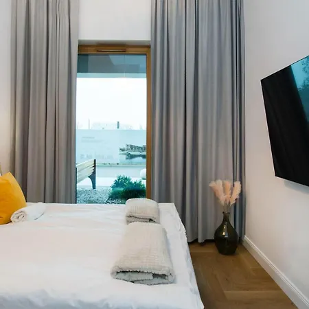 Center - Amber Sky By Apartmore Apartahotel 4*