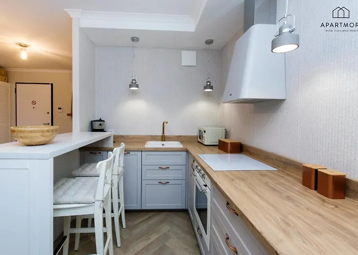 Center - Amber Sky By Apartmore